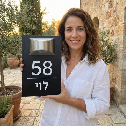 שלט תאורה סולרית בהתאמה אישית